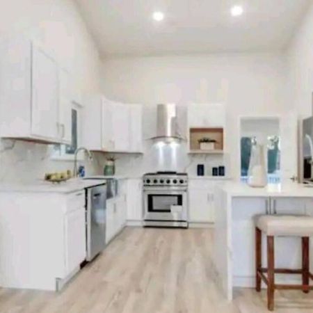 הוילה לוס אנג'לס Spacious 4Bed 2Bath, Gated Pool, Wi-Fi, Garage מראה חיצוני תמונה