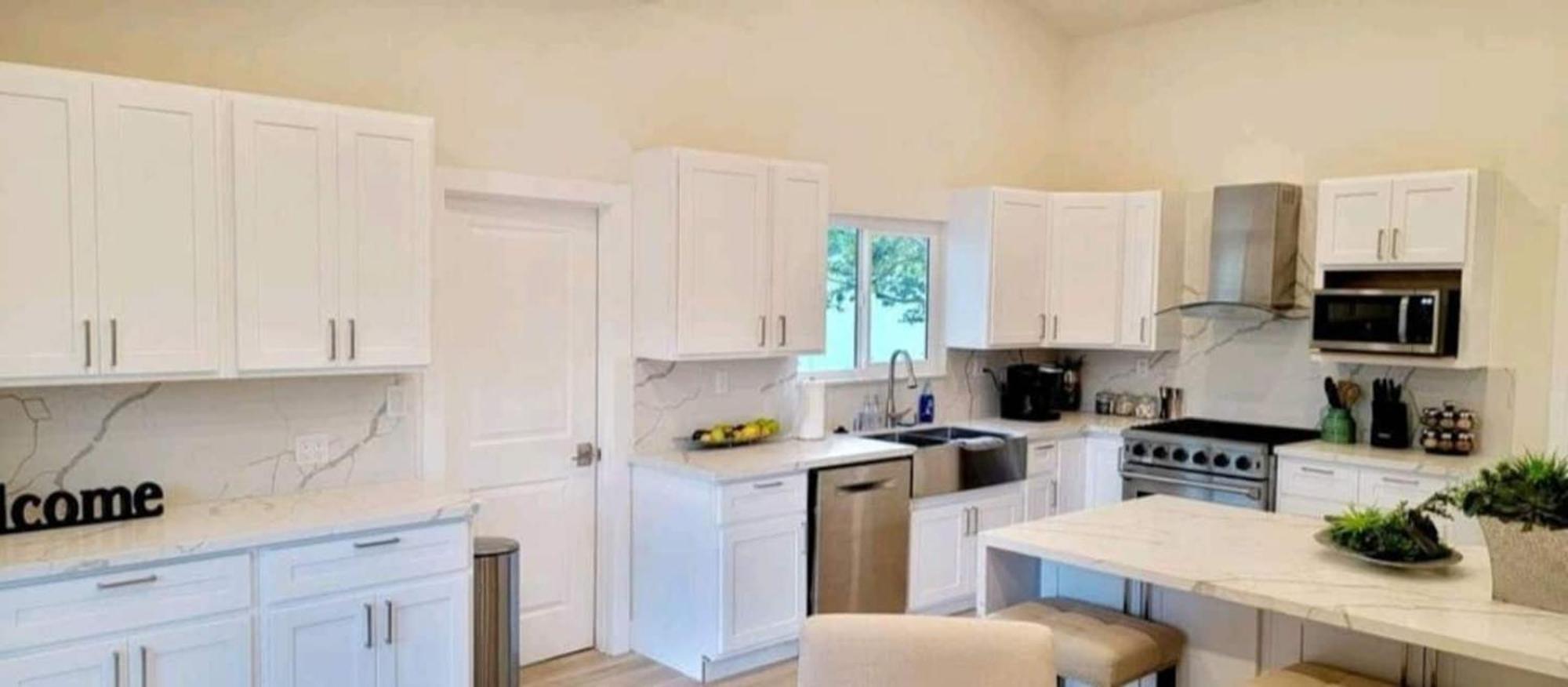 הוילה לוס אנג'לס Spacious 4Bed 2Bath, Gated Pool, Wi-Fi, Garage מראה חיצוני תמונה
